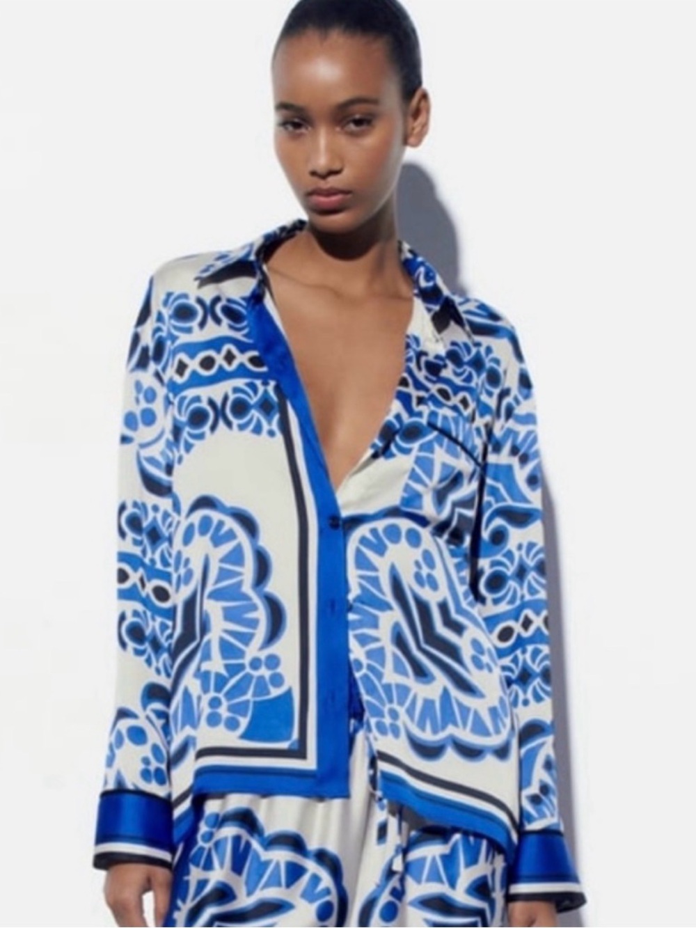Zara Blue, White & Black Geometric Print Blouse